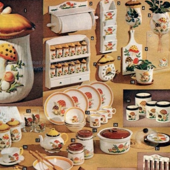 Merry Mushroom's Sears 1970's Wall clock matches canisters retro vintage groovy - Picture 10 of 11